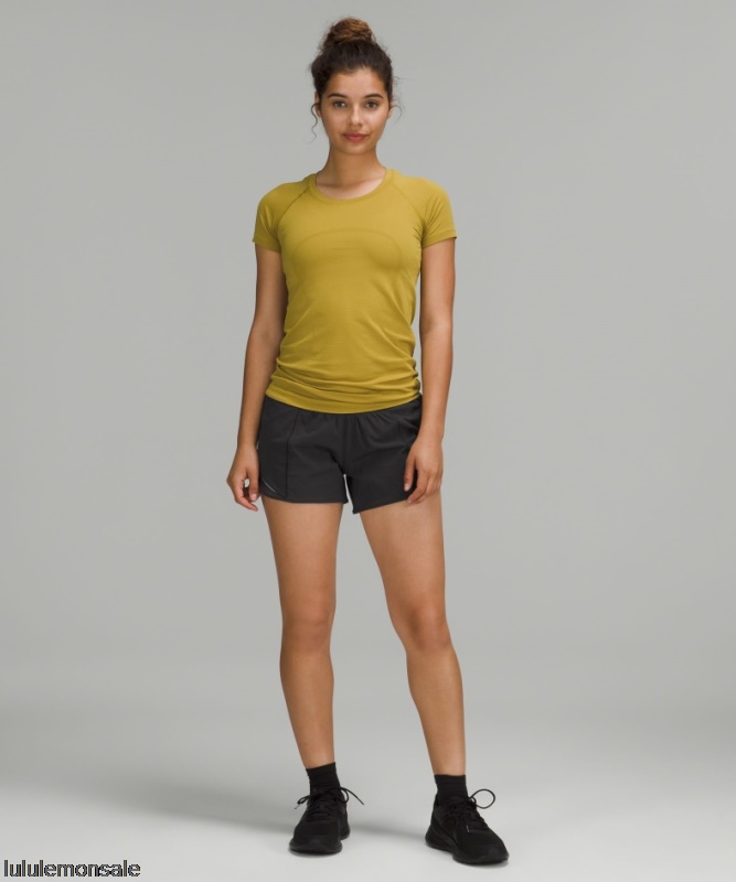 Lululemon Damen DELULU282 | Hotty Hot Low-rise Gefütterte Shorts 4 Schwarz